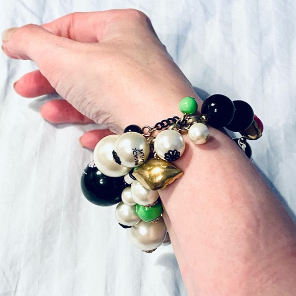 Betsey Johnson Multi Color Pearl Bracelet - Picture 6 of 7